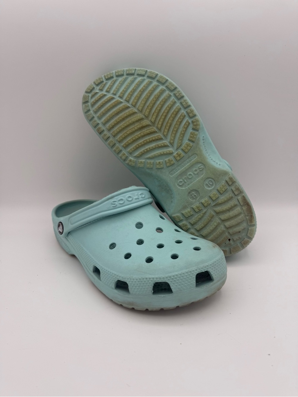 UNISEX Crocs Classic Mint Blue Casual Comfort Slip-On Clogs 8 Men's 10 Women's